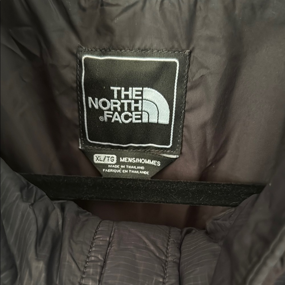 The North Face Men's Black Quilted Vest - Picture 2 of 3